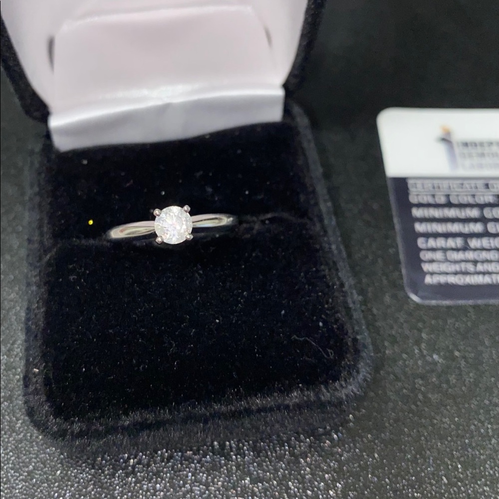 5 carat diamond engagement ring <NEW> size 7